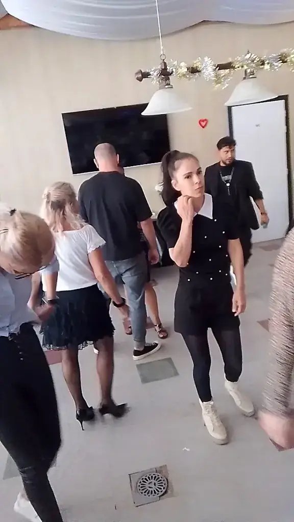 Stelian Aurel Lazar_Cafe-Bistro La Tyna_Oudenburg_review