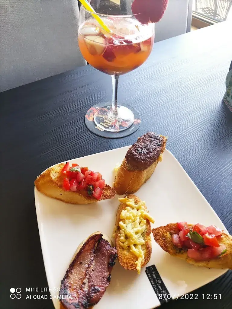 Cafe-Bistro La Tyna_Oudenburg_slider_image_3