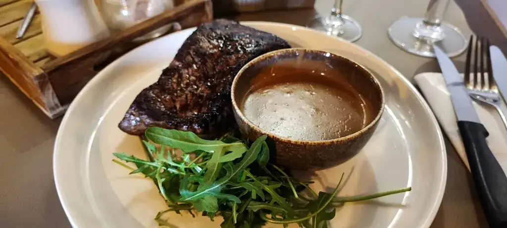 Mihai Gustil_Casa Cadiz_Pepingen_review