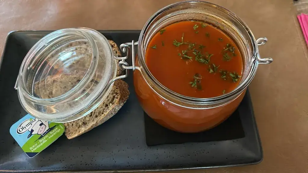 Diora D_Theaterkaffee Opglabbeek_Oudsbergen_review