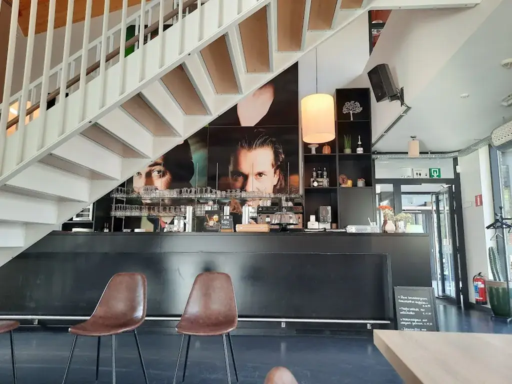 Theaterkaffee Opglabbeek restaurant à Oudsbergen