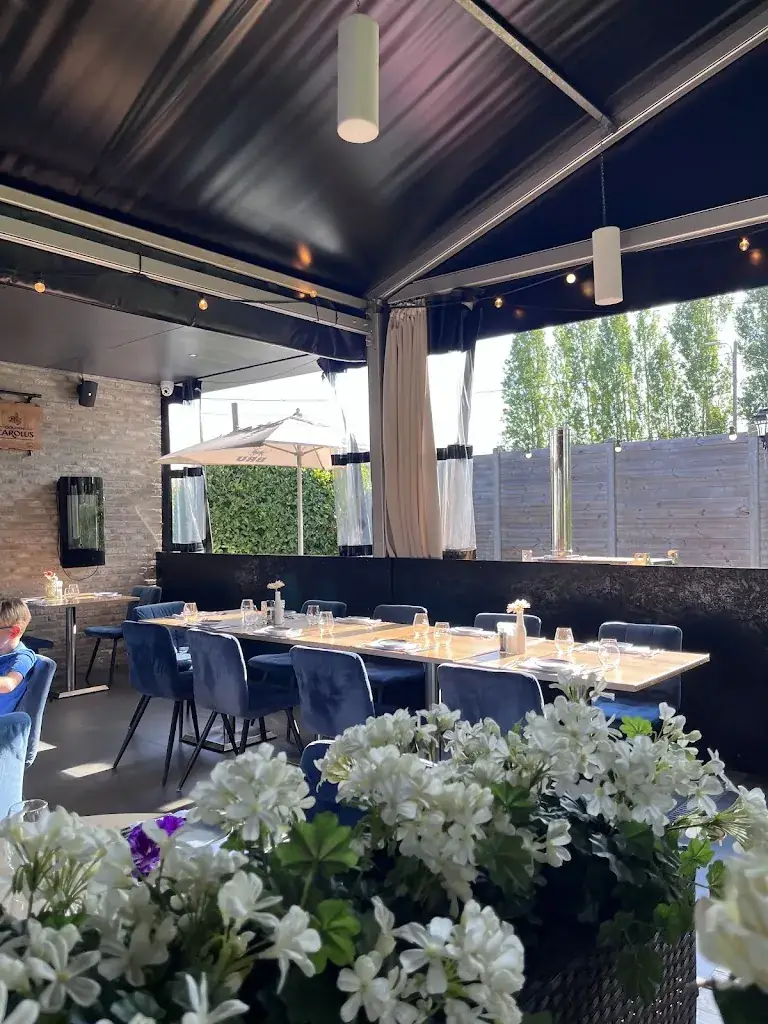 Neda MN_@Villam_Berlaar_review