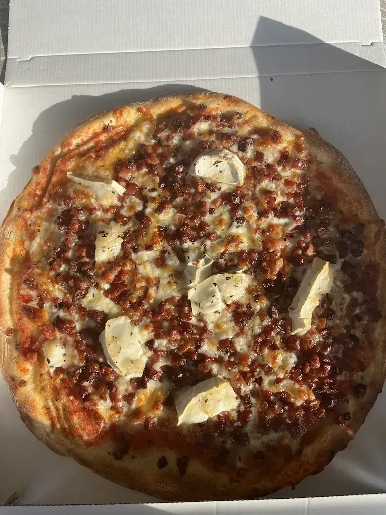 Diede Bormans_Pizzeria La Casa_Oudsbergen_review