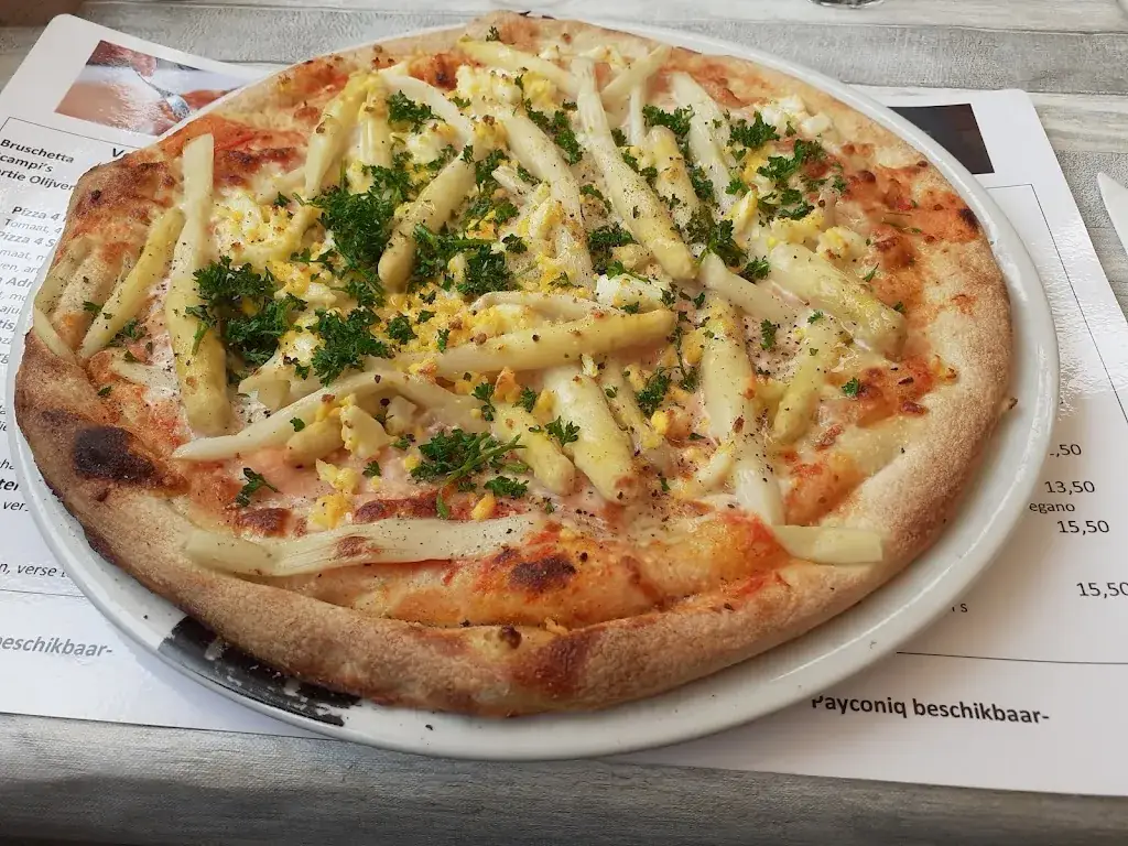 Ard Leurs_Pizzeria La Casa_Oudsbergen_review