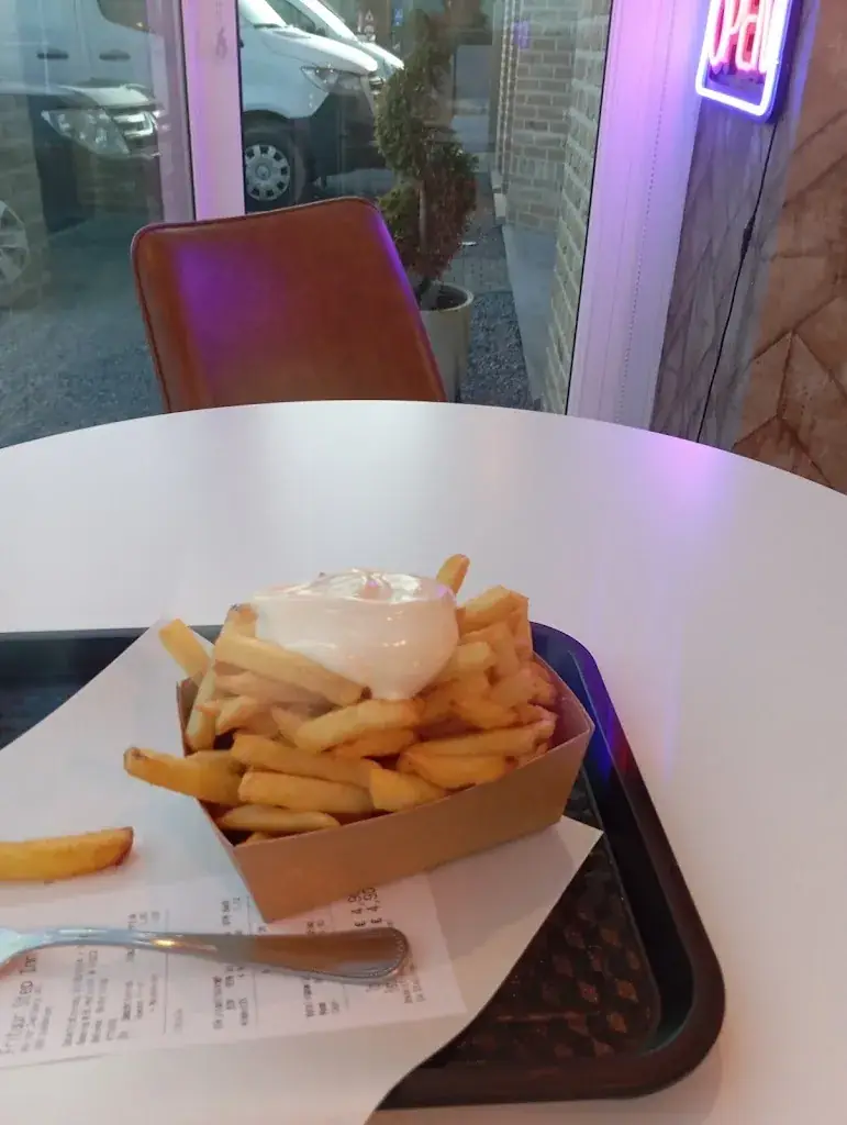 Eugene Rossikov_Frituur Step-inn Oudsbergen_Oudsbergen_review