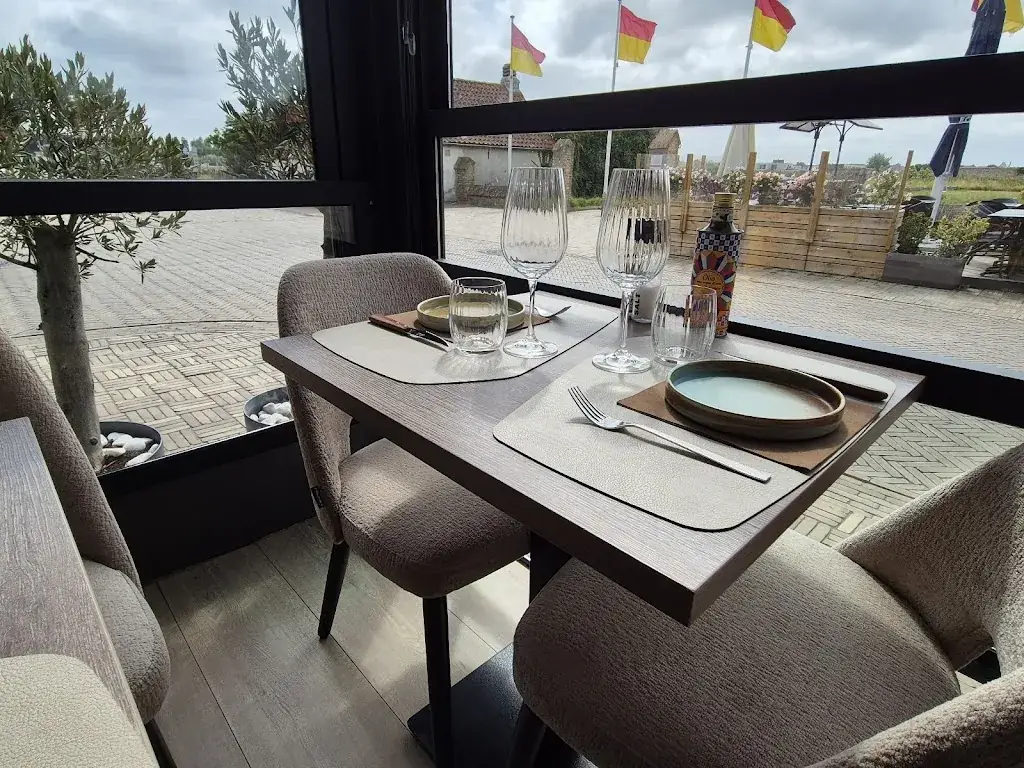 Cezar Neculae_Sorrento 2 🇮🇹_Oostende_reseña