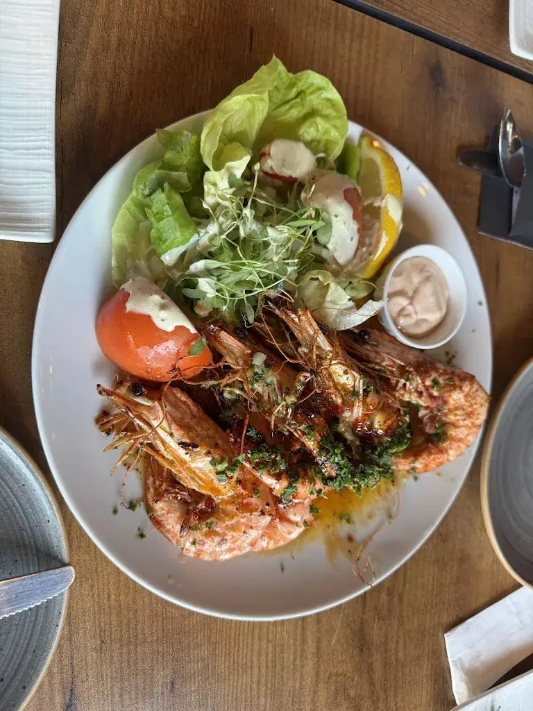 Yaowaluk Suthimanus_Apero Fish Palace_Oostende_Bewertung