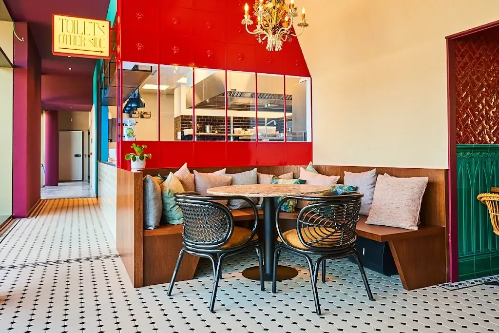 Paroles Paroles Oostende | Fun Sharing Food | Restaurant - Bar - Events - Vergaderzaal | G&M 12,5/20 + H!P of the Year '25_Oostende_slider_image_1