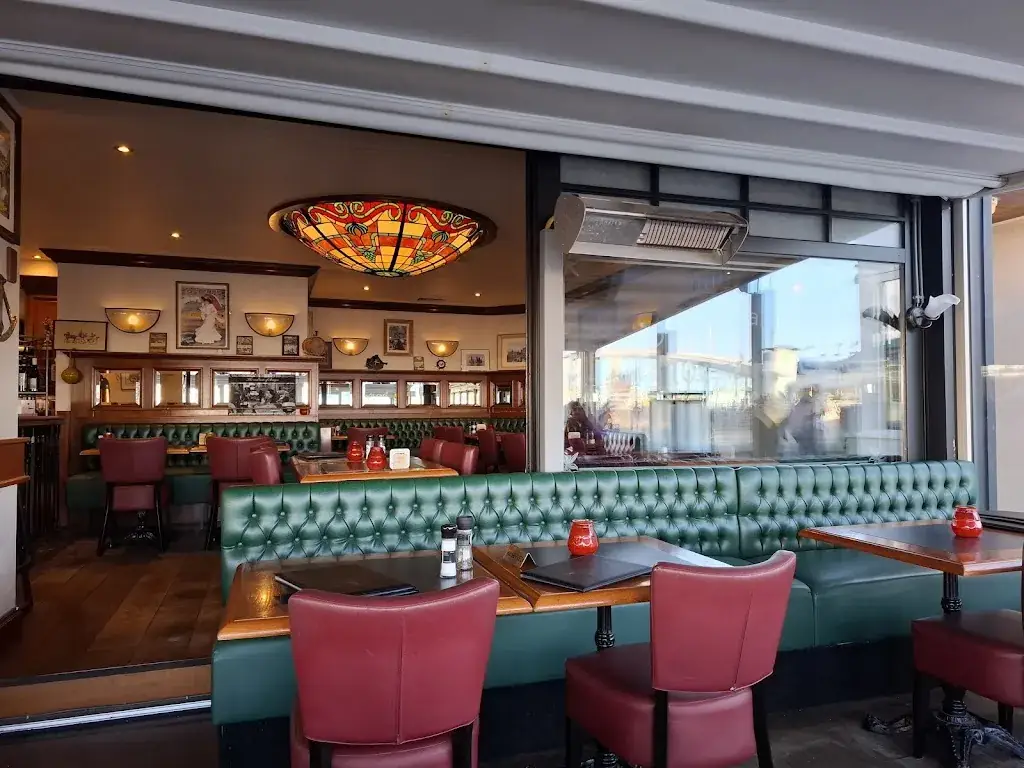 't Ostends café restaurante en Oostende