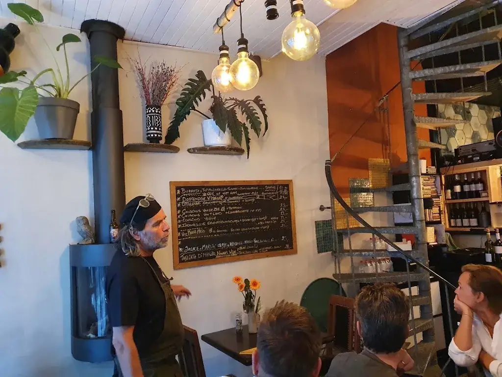 Cezar Neculae_No nonsense Oostende_Oostende_review