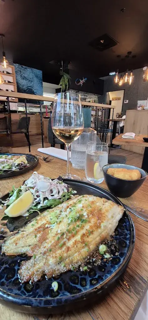 Supergirl X_Aquamarine _Oostende_review