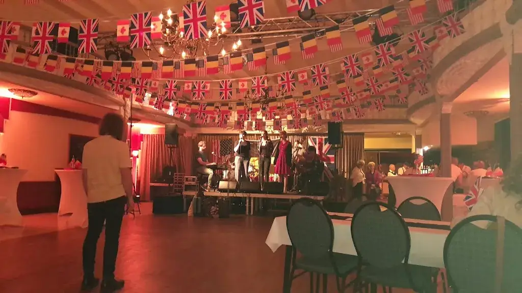 Karine Tuerlinckx_Feestzaal Rubens_Berlaar_review