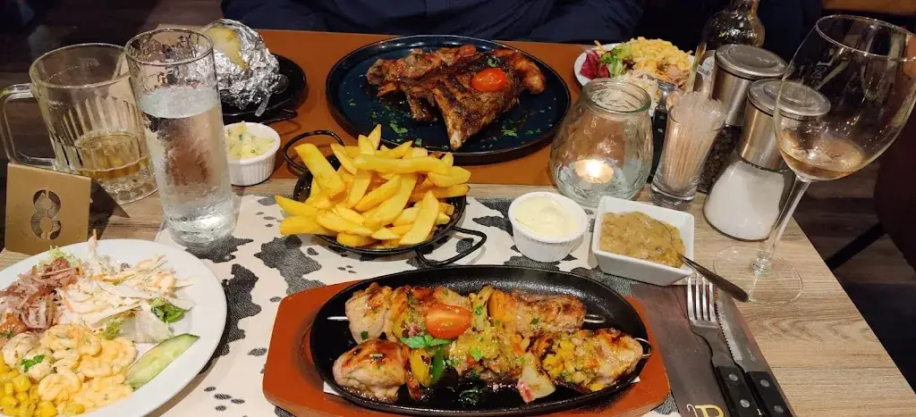 Mark van Engeland_El buen pastor steakhouse_Peer_review