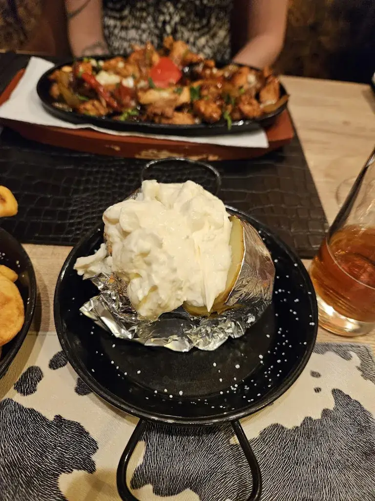 LiminalLaziness_El buen pastor steakhouse_Peer_review