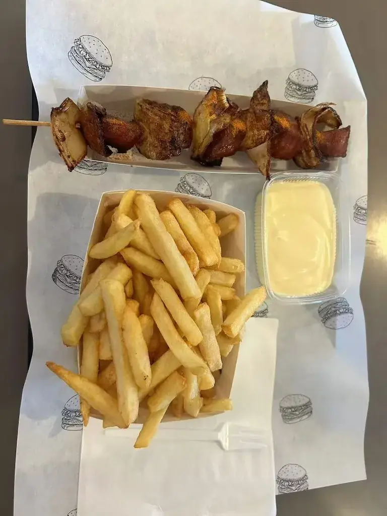 ZILING LIN_Frituur dorpshuys_Peer_review