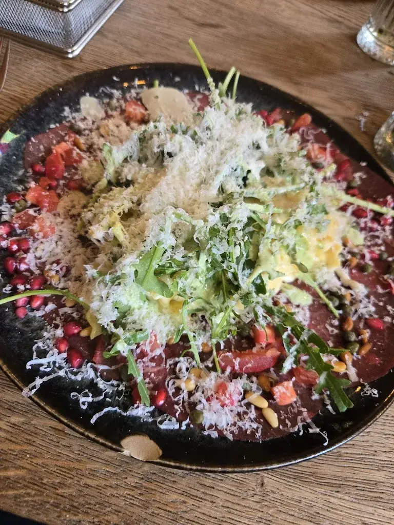 Kelly van Loon_Weld_Ravels_review