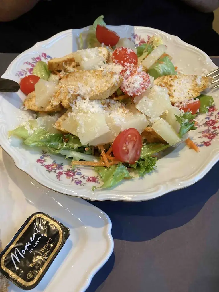 Flowers Flowers_De Klappeistaak_Berlaar_review