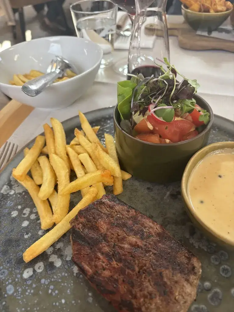 Jo Bunnell Thompson_Restaurant Den Amandus_Puurs-Sint-Amands_review