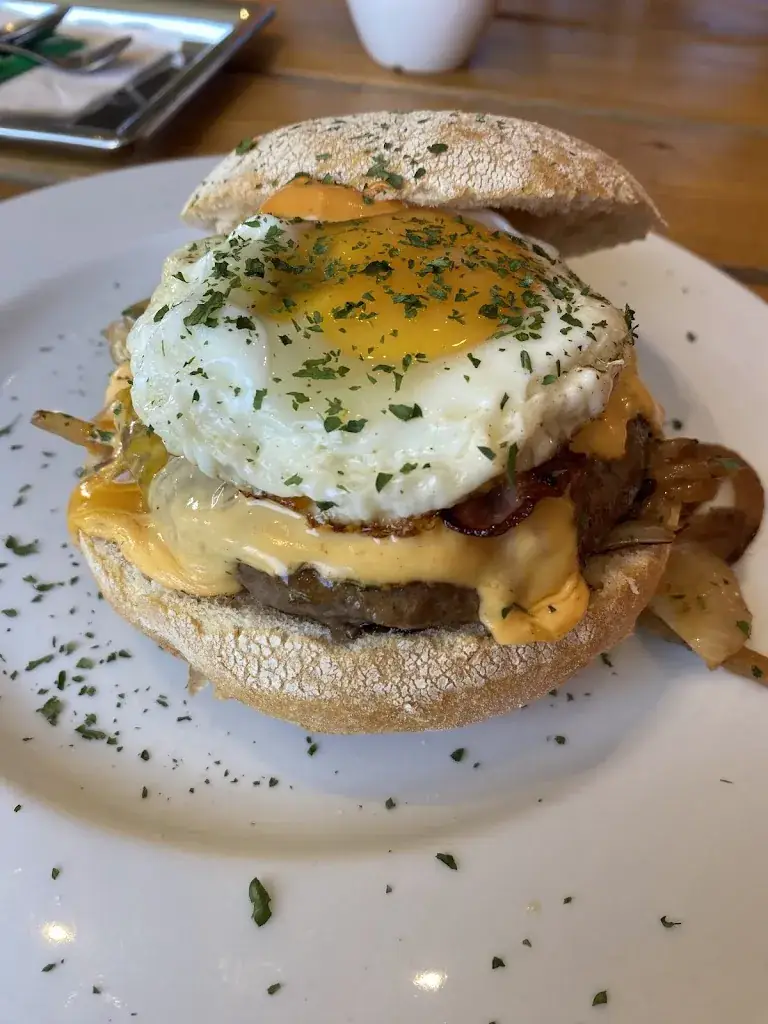 Carlos Mario Pinzón_Club Met_Retie_avis