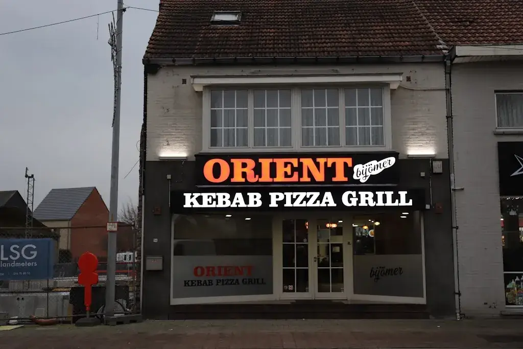 Orient_Retie_slider_image_3