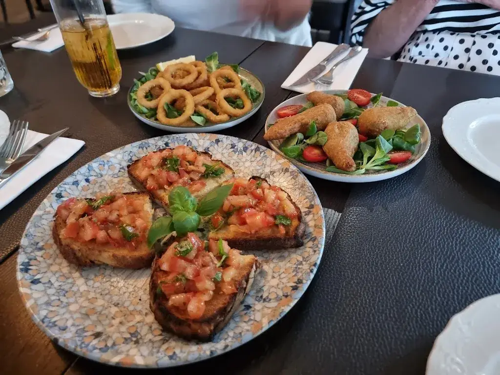 Chris De Weghe_Osteria ETNA_Roeselare_avis