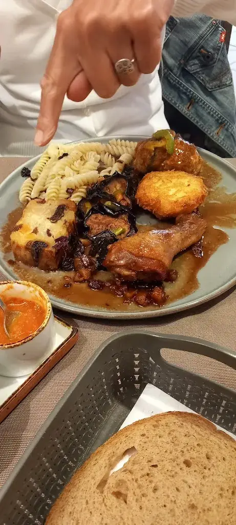 Menu_Hoffy's Restaurant & Take Away_Antwerpen_image_8