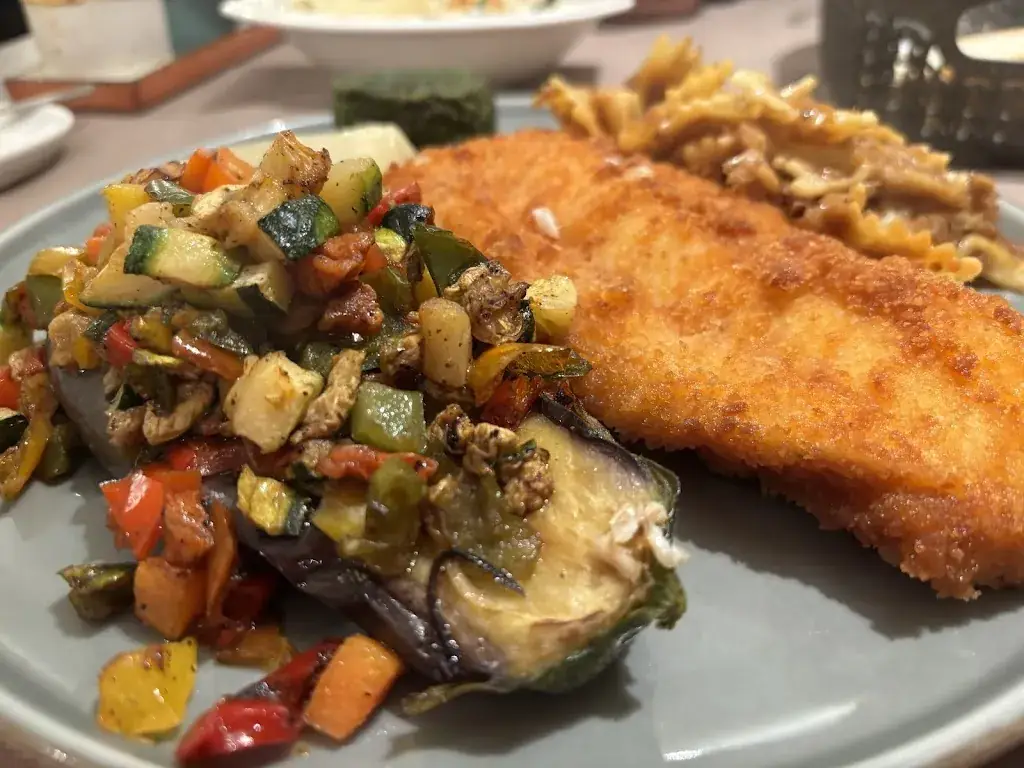 Kristen Weinacker_Hoffy's Restaurant & Take Away_Antwerpen_review