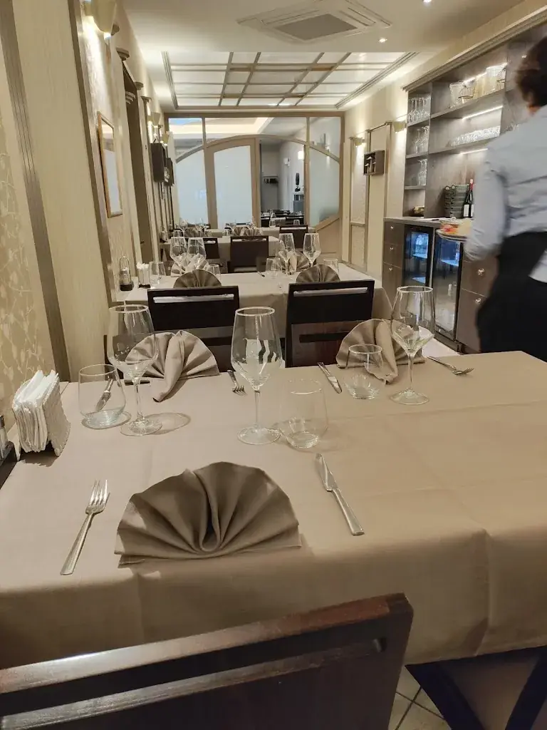 joseph farkas_Hoffy's Restaurant & Take Away_Antwerpen_review