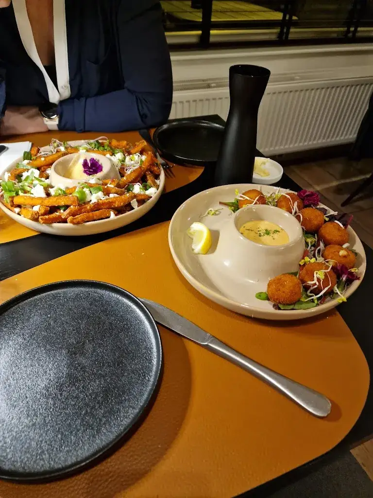 Tom Van Uffelen_T VEN_Ranst_review