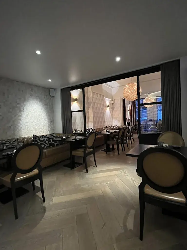 charbel saghbini_Maison D_Ronse_Bewertung