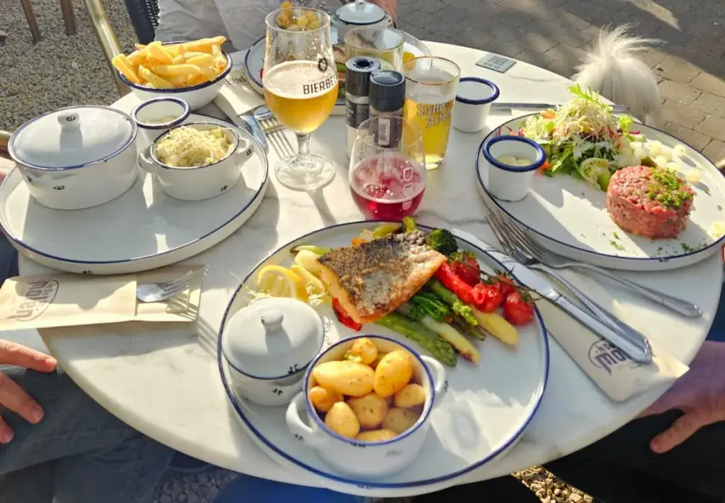 Vincent De Heyn_Eet-staminée In de Molen_Bierbeek_reseña