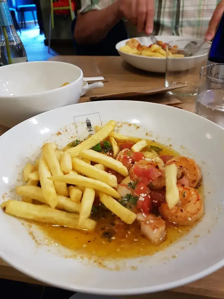 Barbro Flemström_The Backyard - Ronse_Ronse_review