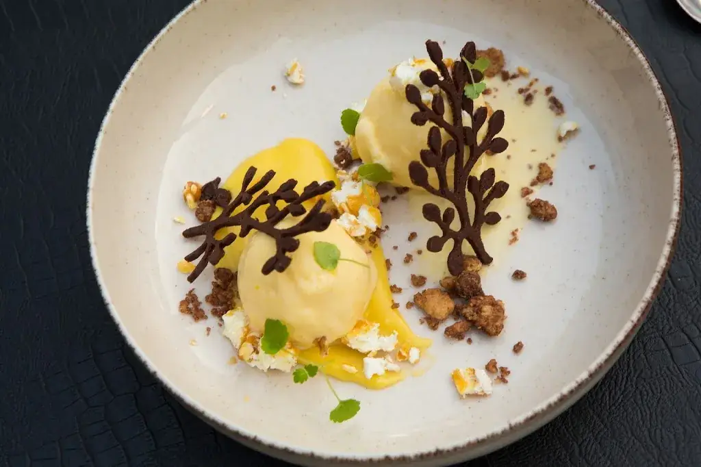 Ton Mai_Boom_slider_image_2