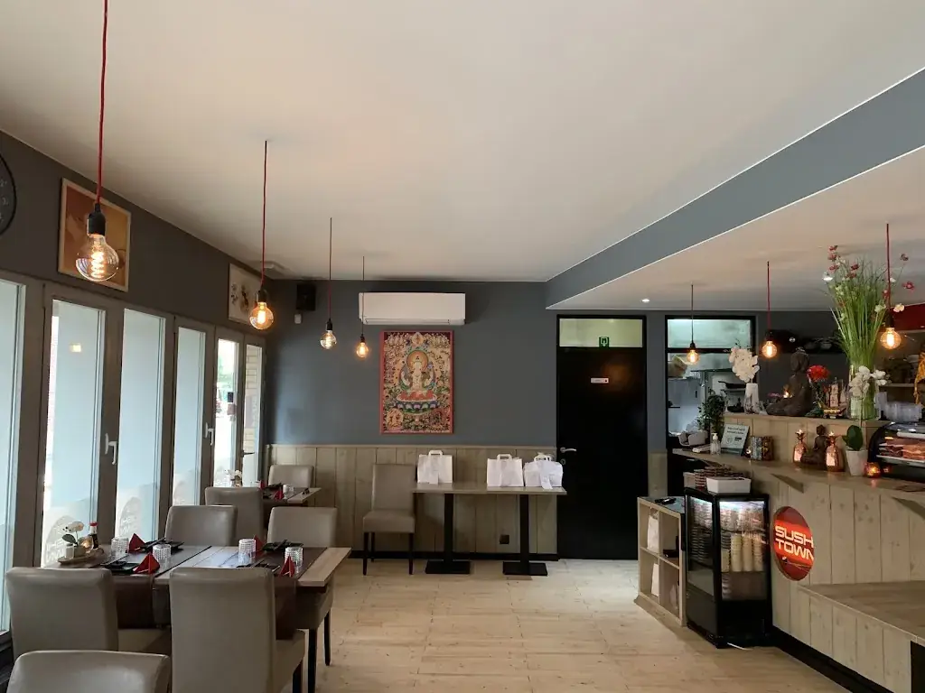 Sushi Town restaurant in Schelle