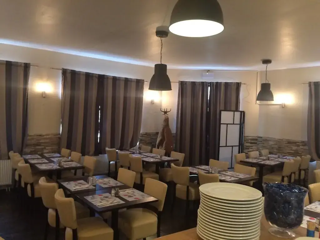 Haider Kashf Alghataa_Eethuis Kenz Niel_Niel_reseña