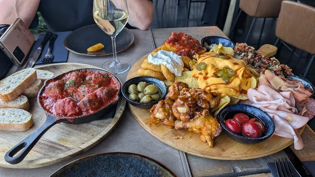 Jack's_Schoten_slider_image_2