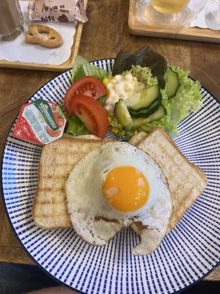 Hannah Delhem_Foodbar Steffie_Schoten_avis