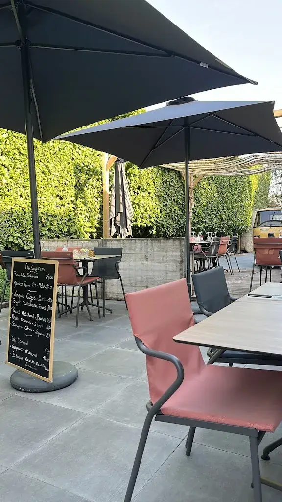 Nicole Bailey_Tra Amici_Rhode-Saint-Genèse_review