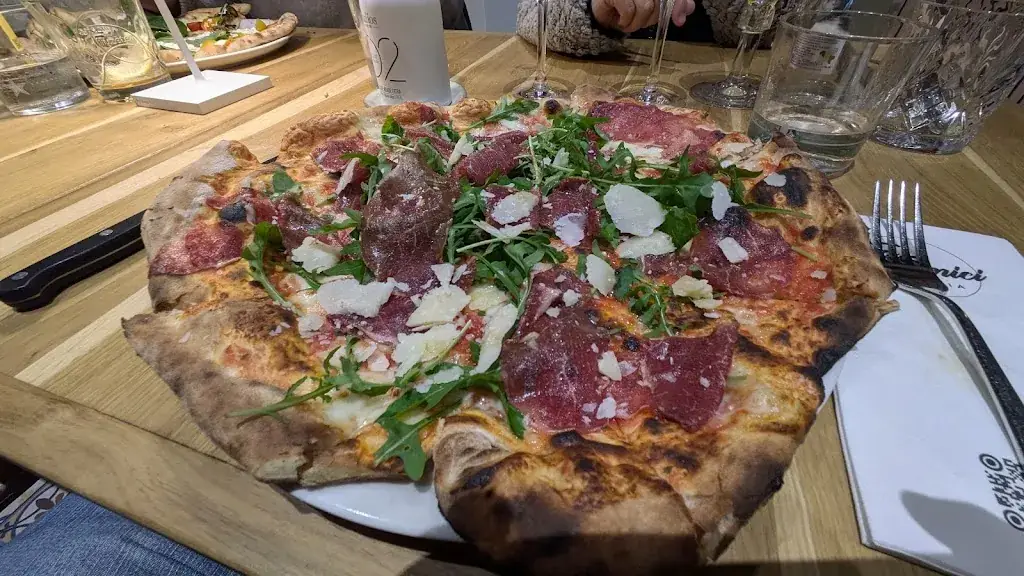 Tra Amici_Rhode-Saint-Genèse_slider_image_2