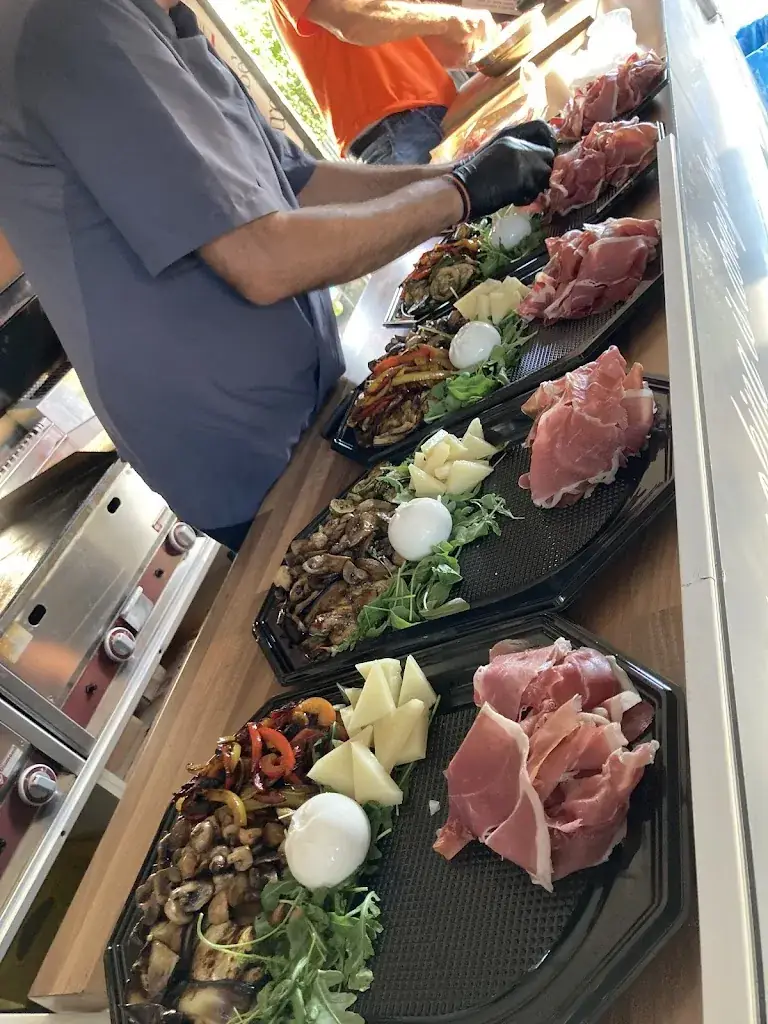 Menu_Street Food Cutrone_Sint-Genesius-Rode_image_2