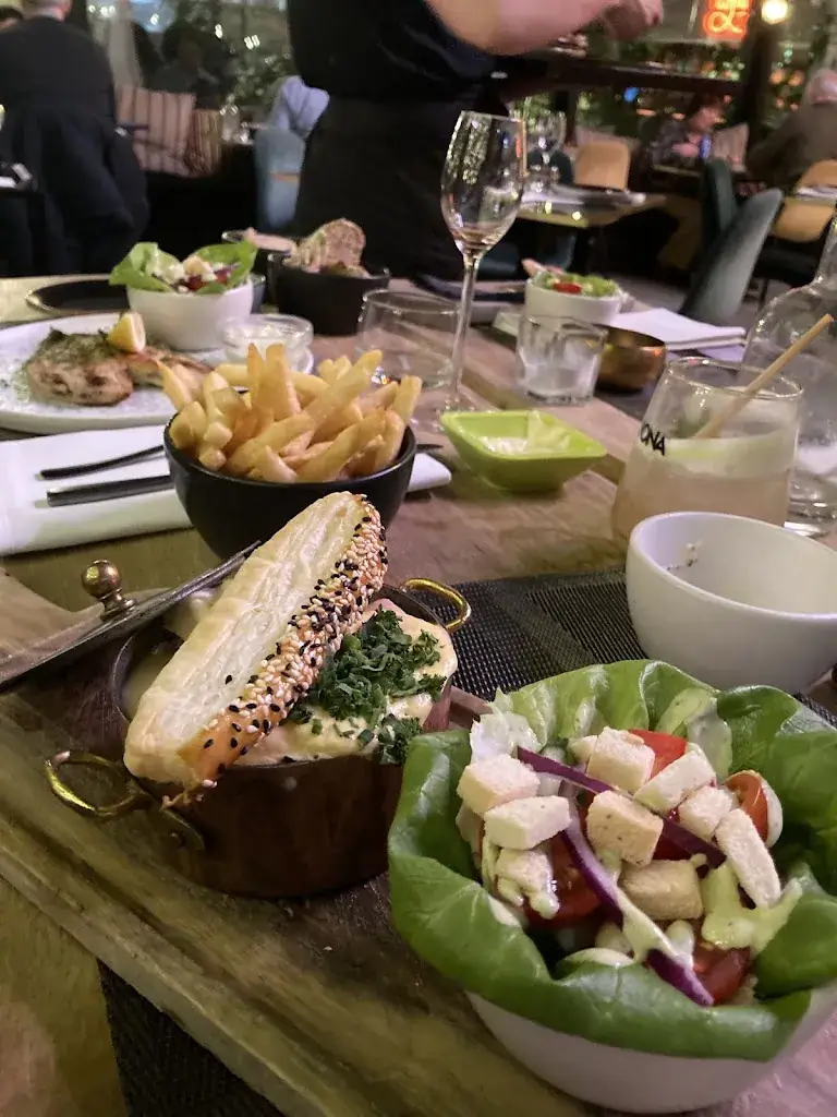 Audrey Laurentia_Jones Foodbar_Schilde_review