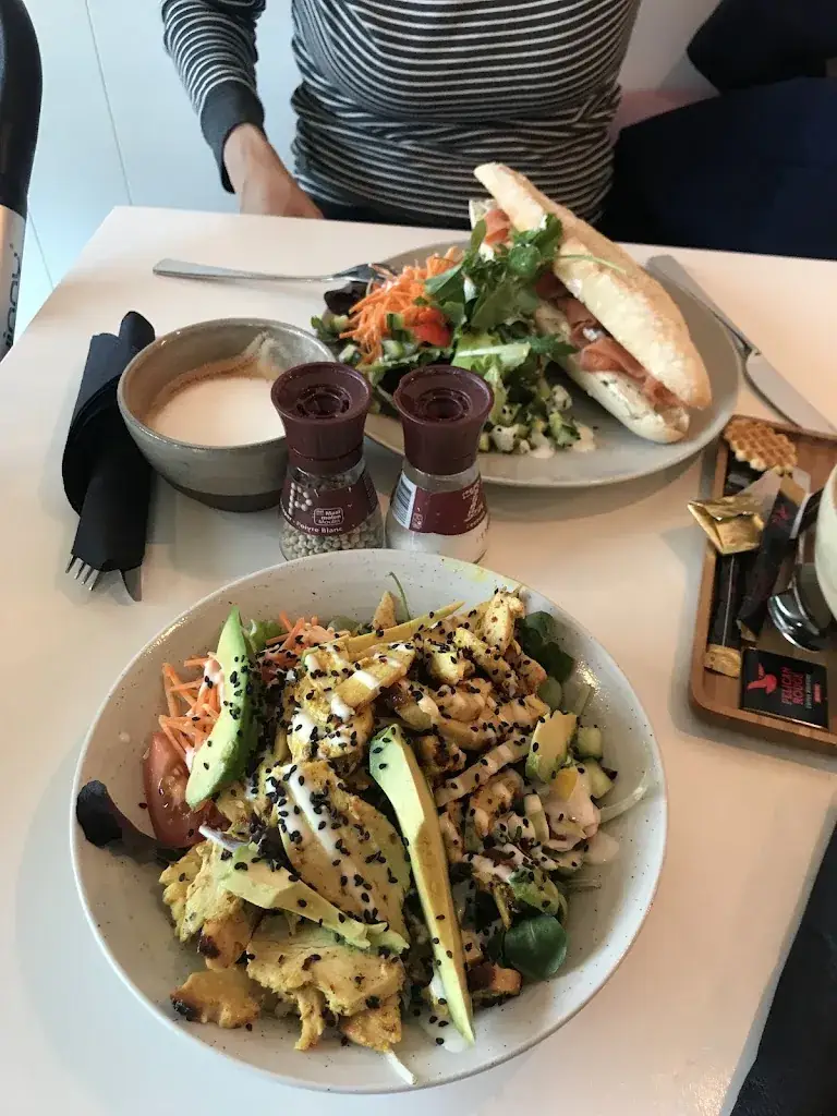 J. R._Somad foodbar_Schilde_review