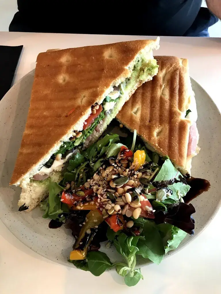 Silvia Congia_Somad foodbar_Schilde_review