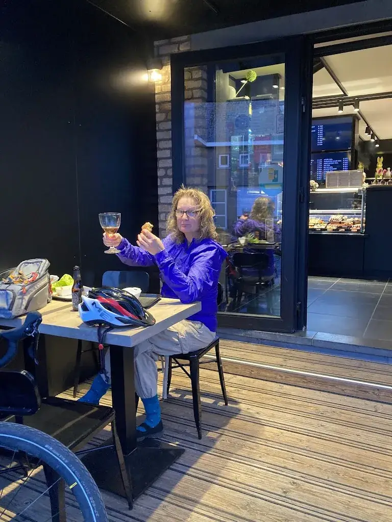 David Crutcher_Frituur Tom en Els_Lierde_reseña