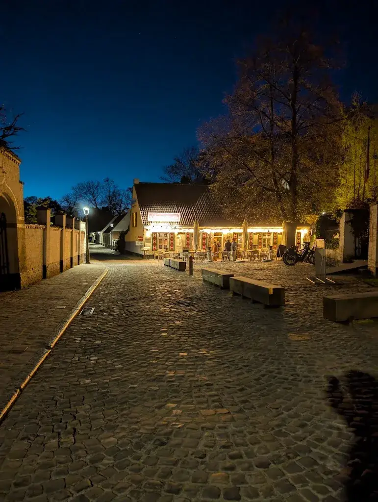 Özer Erdoğan_d' Ouwe Hoeve_Sint-Martens-Latem_review