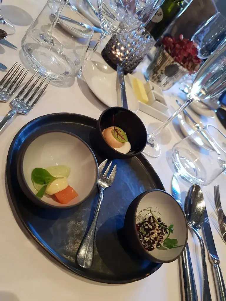 Nick Van Overbeke_L'Homard Bizarre_Sint-Martens-Latem_review