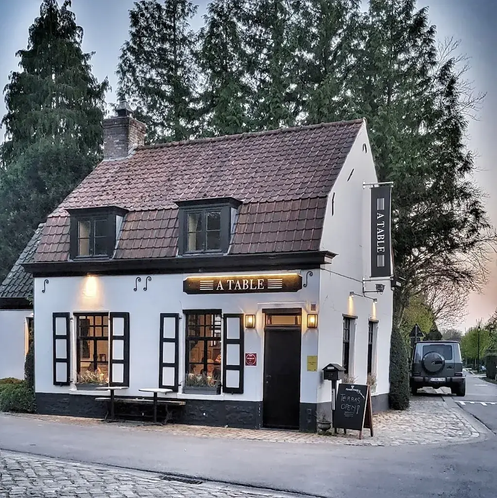 A Table_Sint-Martens-Latem_slider_image_3