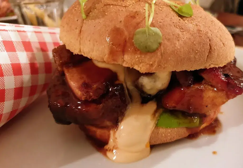 Jeroen Secuianu_Bolle & Co_Stabroek_review