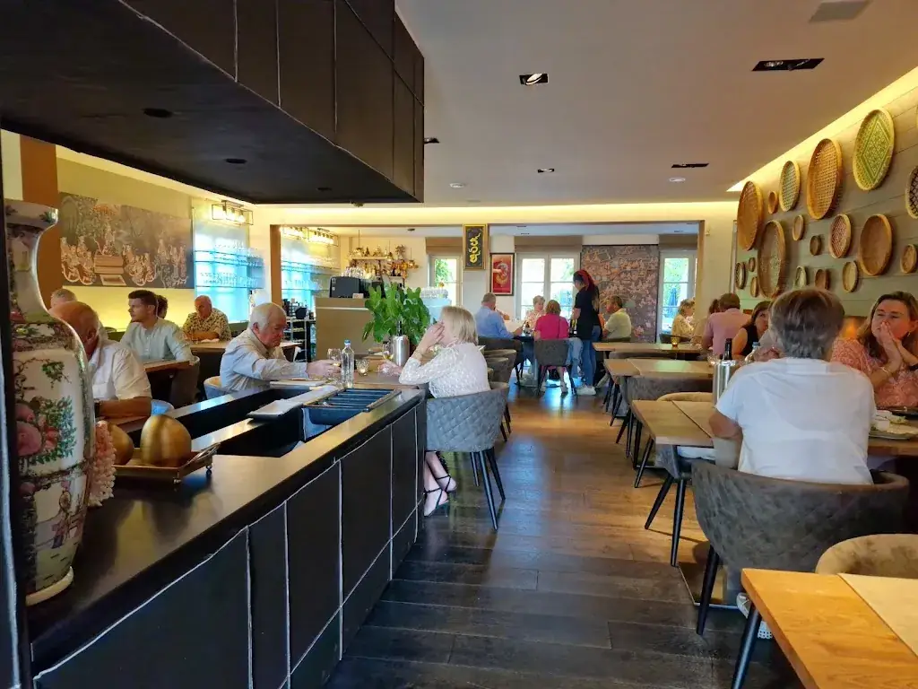 ROAN News & Agency_Laan Thai Stabroek_Stabroek_reseña