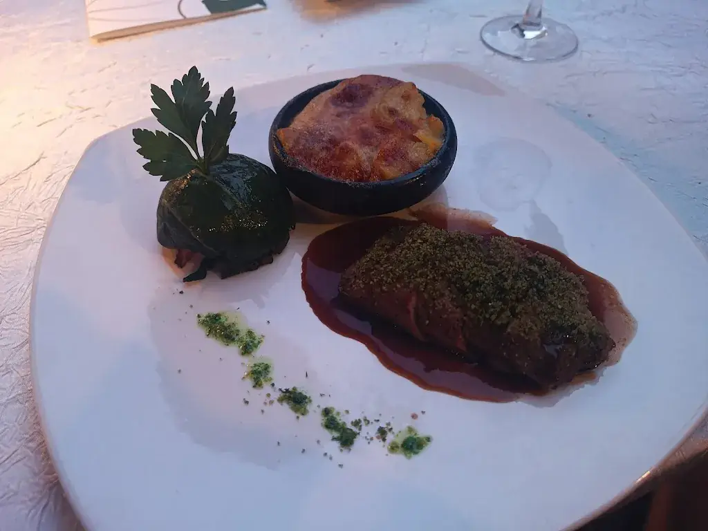 D0nSpezial_The Golden Horse_Voeren_reseña